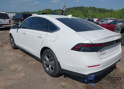 2024 Honda Accord Ex z USA, uszkodzony, nr VIN 1HGCY1F33RA071361